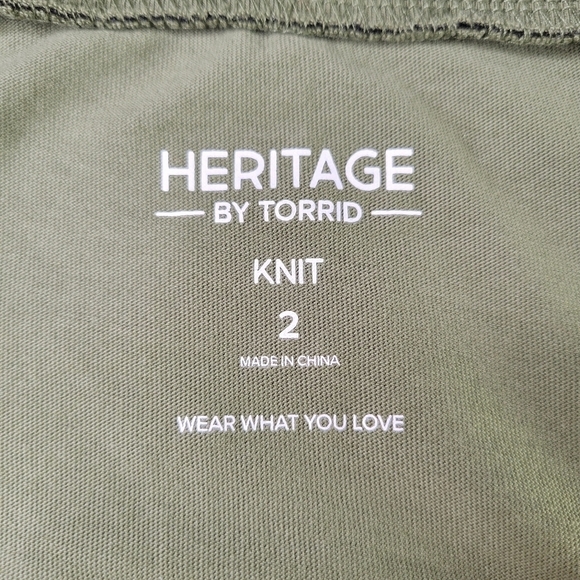 Torrid Heritage Jersey Knit Tank Size 2 2X Grommets Dolman Sleeves Crew Neck - Picture 6 of 10